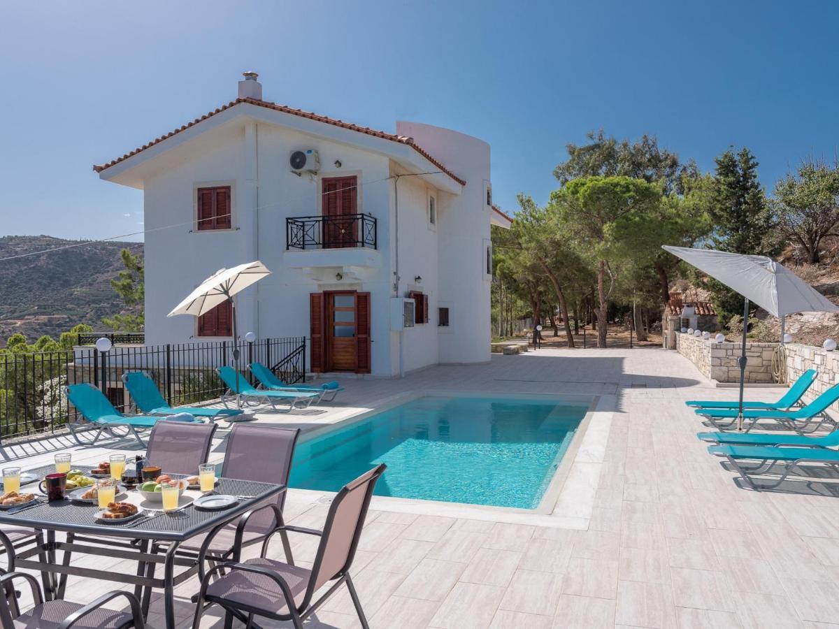Villa Aura Pine Agia Pelagia  Exterior photo